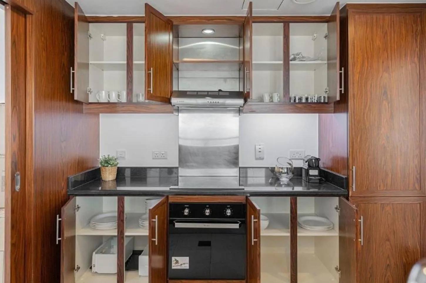 Splendid Apartments With Burj Khalifa And Fountain View Dubaj