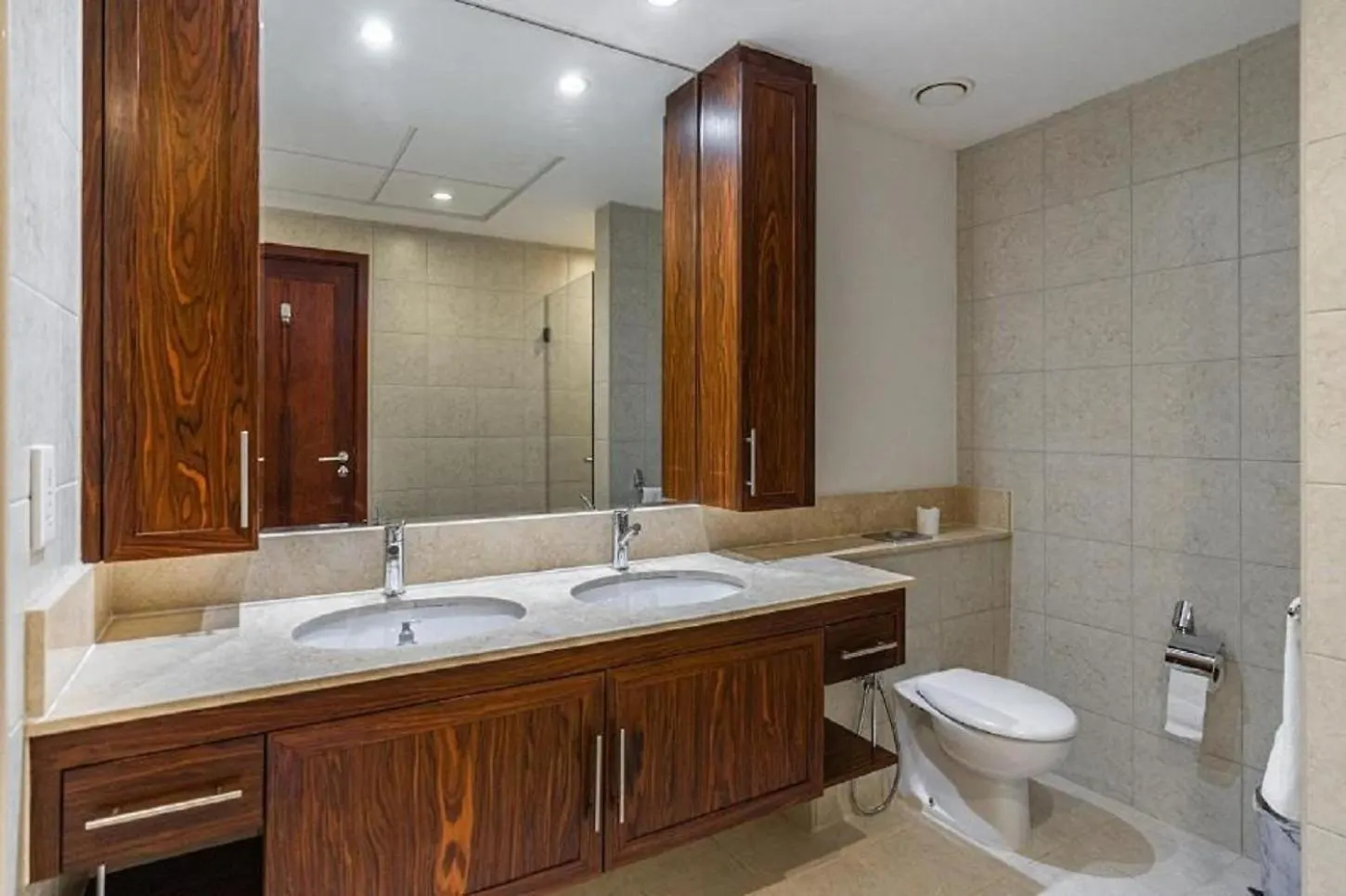 Splendid Apartments With Burj Khalifa And Fountain View Dubai