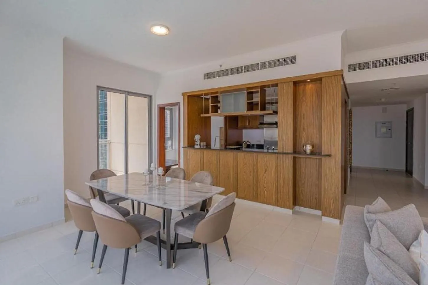 Splendid Apartments With Burj Khalifa And Fountain View Dubaj