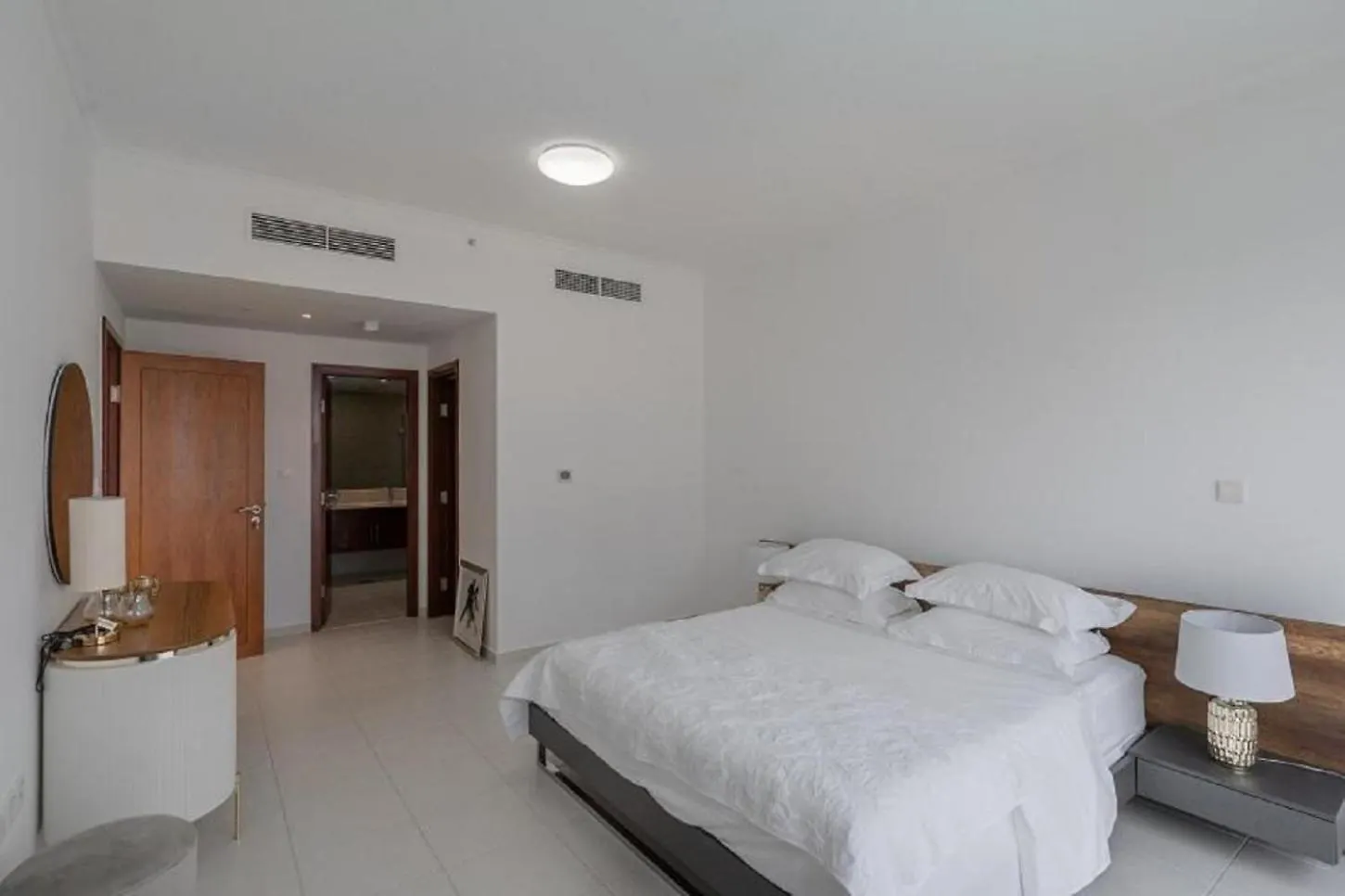 Splendid Apartments With Burj Khalifa And Fountain View Dubai